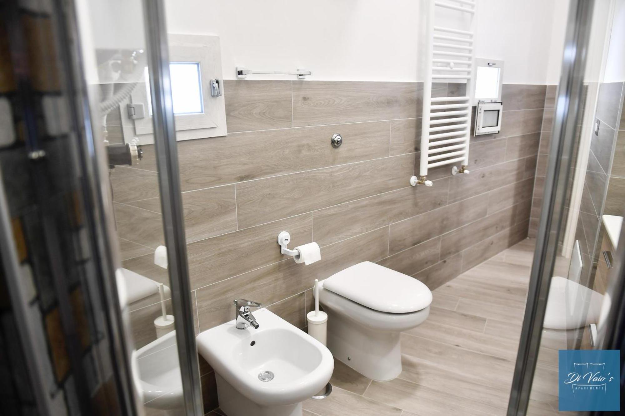 Di Vaio'S Apartments Νάπολη Εξωτερικό φωτογραφία
