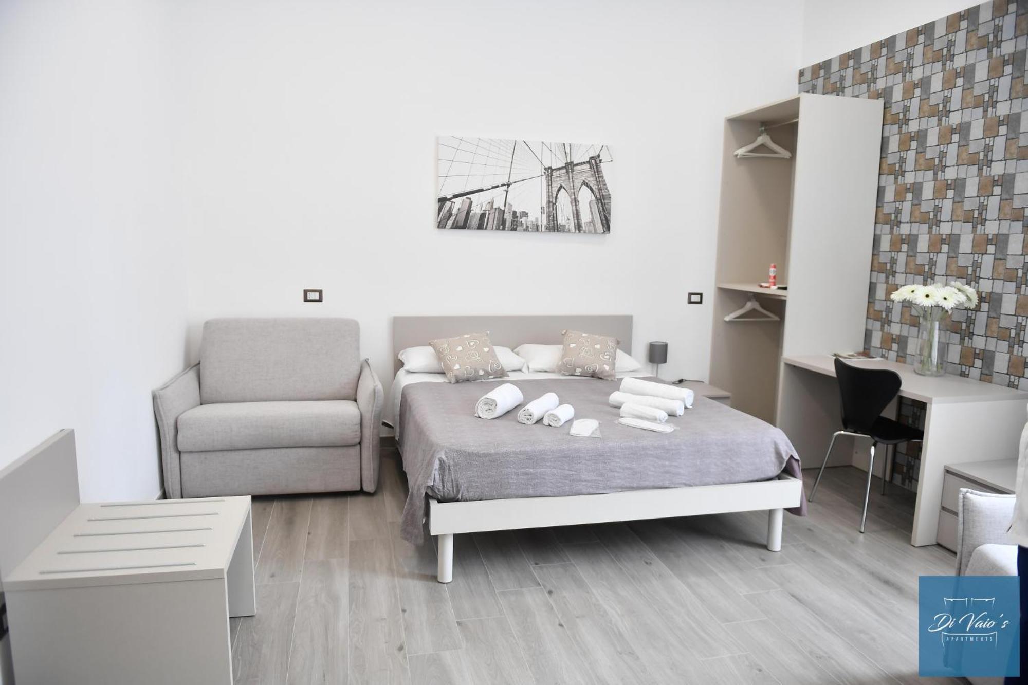 Di Vaio'S Apartments Νάπολη Εξωτερικό φωτογραφία